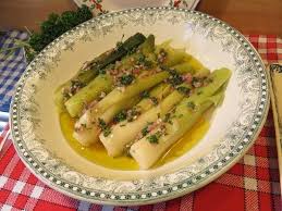 Recette Video Poireaux Vinaigrette A L Ancienne Canal Gourmandises Paris Web Tv Magazine Gastronomique Actu Poireaux Vinaigrette Recette Facile Poireaux