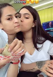 Que Se Mira Tan Bella