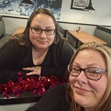 Dinner options in Nye for 6 people?