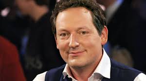 Eckart von hirschhausen in glück kommt selten allein. Dr Eckart Von Hirschhausen Privat Das Beschaftigt Den Tv Wissenschaftler Abseits Der Kameras News De