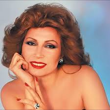 Rocío Jurado y su amiga la gran periodista española Nieves Herrero,una  preciosa fotografía para el recuerdo. Click en la fotografía para verla al  completo. Rocío Jurado,La Insuperable Voz del Milenio,La Diva de