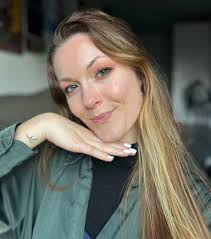 Hi everyone! My name is Amy, I'm from New Jersey, USA. I recently accepted  a job offer and am relocating to Berlin in the next two months pending the  visa process. I've