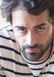Bu filmle kendini sinema sektörüne tanıtan sarp levendoğlu, yakışıklılığı ile ön plana çıktı ve pek çok hayran kitlesi edindi. Sarp Levendoglu Biyografya