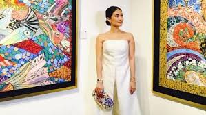 She is so creative and her paintings on her bags. The Story Behind Heart Evangelista S Soulful Paintings Famousfix Com Post