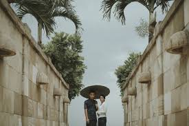 Prewedding dengan vespa surabaya senja + nizar. Beranda Tentang Senja
