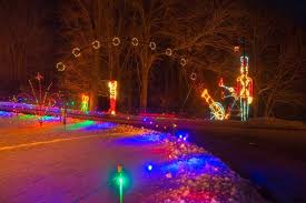 The Mesmerizing Christmas Display In Massachusetts With Over 650 000 Glittering Lights Glittering Lights Christmas Display Lights