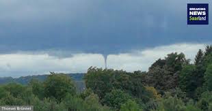 Nach den tropenartigen temperaturen zogen gewaltige unwetter über deutschland. Moglicher Tornado Im Nordsaarland Gesichtet Breaking News Saarland