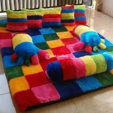 Anda bisa melihat model karpet bulu untuk ruang tamu lesehan ini dengan beberapa dimensi baik kecil. Karpet Set Karakter Bahan Bulu Rasfur Harga Murah Di Semarang Tribunjualbeli Com