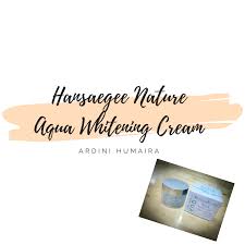 Selain kulit berjerawat dan berminyak, pasti banyak juga dari kalian yang mengalami kulit kering, betul? Water Based Moisturizer Untuk Kulit Kering Yang Tak Berminyak Dan Tahan Lama Hansaegee Nature Ardini Humaira