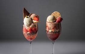 パフェ 珈琲 酒 佐藤