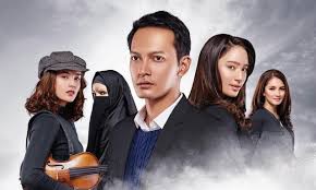 Film action terbaru sub indonesia film dokumentasi sejarah uninsoviet pasca perang dunia dua film tahanan perang film 2020. 15 Judul Film Indonesia Bertema Religi Penuh Makna Dan Bikin Haru Cinemags