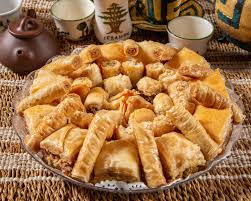 It S 3pm You Need A Little Sugar Fix A Little Pick Up Treat Don T Think Twice And Come Grab Some Baklavas At Cheeswe Lebanese Recipes Food Lover Yummy Food