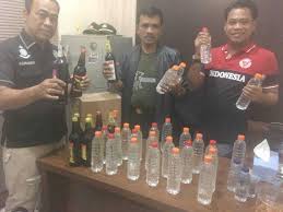 Nonton online berita dan info botol miras terupdate hanya di vidio. Cegah Guantibmas Polsek Cengkareng Gelar Razia Dan Sita Ratusan Botol Miras Kompasiana Com
