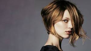 It's short, yet very much rounded with long hairs on one side. 20 Edgy Asymmetrical Haircuts For Women In 2021 The Trend Spotter