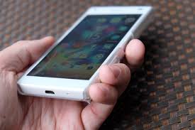 Try to turn on and give several time wrong pattern answer continuously until your sony xperia z5 freezing. Sony Xperia Z5 Compact After 8 Months Sudo Null It News