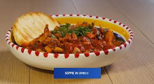 · le seppie con piselli sono un secondo piatto di pesce molto saporito, tipico della cucina italiana; Giusina In Cucina Ricetta Seppioline In Umido Di Giusina Battaglia