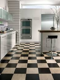 Fliesen Im Schachbrettmuster Kueche Weiss Modern Idee Schwarz Beige Design Kuchen Bodenfliesen Moderne Bodenfliesen Vinylboden