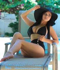 Quartnee Reese - Free pics, galleries & more at Babepedia