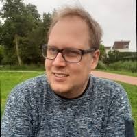 HUSS BV Email Format