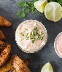 This homemade sriracha mayo recipe is creamy, spicy, and very easy to make. Sriracha Mayo Einfaches Und Gesundes Rezept