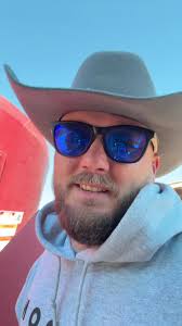 #silage #tractor #feed #tmr