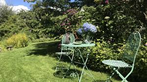 Jardins à la française, jardins de fleurs, jardins japonais. Le Jardin Des Lianes A Cheriennes Un Havre De Paix Chatoyant A Visiter