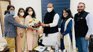 Meanwhile, tejas was approached by vijay tv to play a lead in their upcoming serial kalyanamam kalyanam opposite to sreethu nair. Photos Kangana Ranaut Meets Defence Minister Rajnath Singh To Seek Blessings For Her Upcoming Film Tejas Hindi Movie News Times Of India