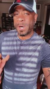 Larry Sansone's Instagram, Twitter & Facebook