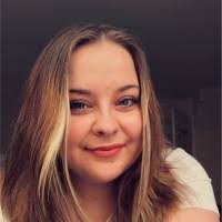 Leigh Hatch's Instagram, Twitter & Facebook