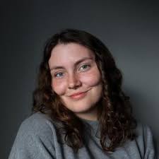 Eva Larson's Instagram, Twitter & Facebook