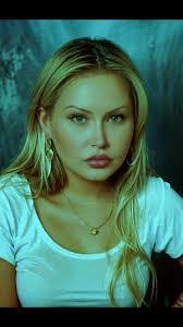 Mia Baird's Instagram, Twitter & Facebook