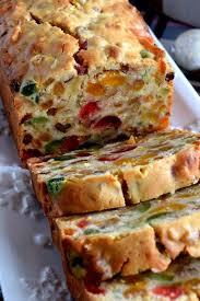 Ce Gateau Aux Fruits Noix Et Abricots De Noel Est A Tomber Par Terre Recette Gateau Fruit Fruits De Noel Gateau Fruit