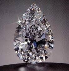 The Star Of The Season Is A 100 10 Carat Pear Shape Diamond It Is D Colour And Internally Flawless Diamond Experts Gemstones Diamond Crystals And Gemstones