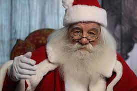 Attention, tu dois éviter les bombes qui feraient exploser le traîneau. Le Pere Noel Existe Bien Il Vit A Savigny Dans Le Vouzinois