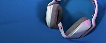 Logitech introduces a new look with a new line of headsets, pairing a dash of color with a serious swath of features. Logitech G733 Lightspeed Kabelloses Gaming Headset Mit Amazon De Computer Zubehor