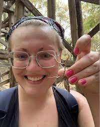 Alyssa Dewaele's Instagram, Twitter & Facebook