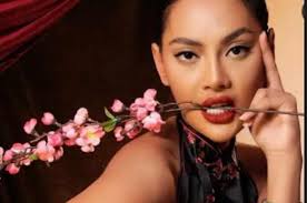 Nonton Serial Flora Turn On Episode 1-8, Sinopsis Kandasnya Hubungan Flora  dan Steven