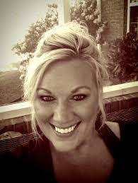 Kristen Wakefield's Instagram, Twitter & Facebook