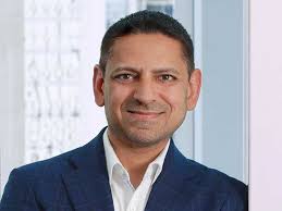 Manish Thakkar's Instagram, Twitter & Facebook