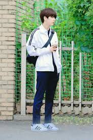Actor Younghoon Theboyz Debut Tomorrow Through His First Drama And Play A Role As Lee Kyungwoo Along With Park Jihoon Lee Ruby And M Di 2020 Aktor Gaya Pria Pria