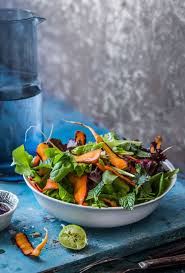 Shaved Carrot And Mint Salad With Spicy Galangal Dressing Cuisine Dietetique Recette Salade Recette