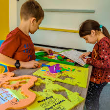 Capitala unei țări este adeseori nu doar cel mai mare sau cel mai important oraș al națiunii. Puzzle Educativ Din Spuma Eva Harta Lumii Steaguri Si Capitale Imagimake Art Of Play