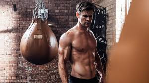 We simply cannot have enough. In Time To Play Hulk Hogan Here S How Chris Hemsworth Got God Like Arms Fitness Thesportsman