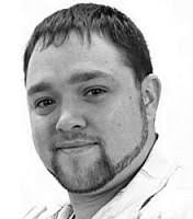 Lee Poore's Instagram, Twitter & Facebook