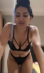 Güzel türk ünlüler🔥 on X: Tango Nil Parçalayın Beni Dergibi Slow Müzik  Eşliğinde Dans Ederek Soyunuyor Heryerini Sergiliyor  t.cobru3jA5miq t.coXznmHMFXCp  X