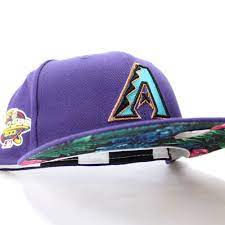 Arizonadiamondbacks 2001 World Series 59fifty Fitted Neweracap In Purple Floralunderbrim Ecapcity In 2021 Fitted Hats Nba Hats New Era Cap