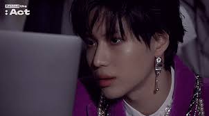 strxberri. — 𝐬𝐮𝐩𝐞𝐫 𝐦 𝐫𝐞𝐚𝐜𝐭𝐢𝐨𝐧