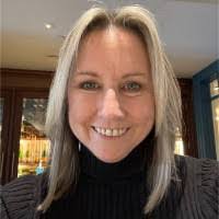 Lynn Cromwell's Instagram, Twitter & Facebook