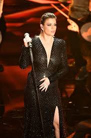 Songs emma (song), a 1974 song by hot chocolate emma, a 2003 song by alkaline trio from good mourning Emma Marrone A Sanremo 2020 Capelli Effetto Bagnato Che Dettano Tendenza