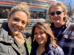 Crisp and sunny Saturday! 😎 Perfect morning for a diner breakfast 🍳 And  my parents are here from Atlanta. It's dad's birthday weekend!